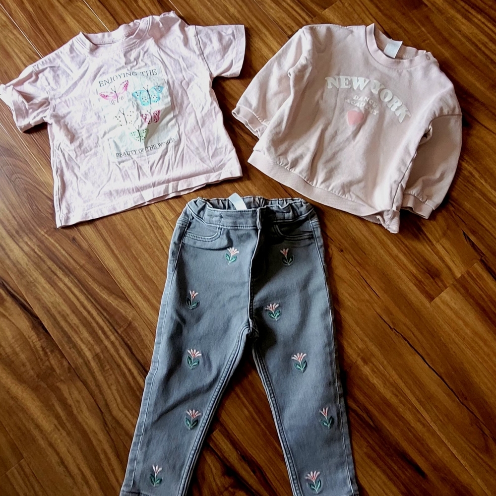 Small Bundle H&M Clothing - 18month